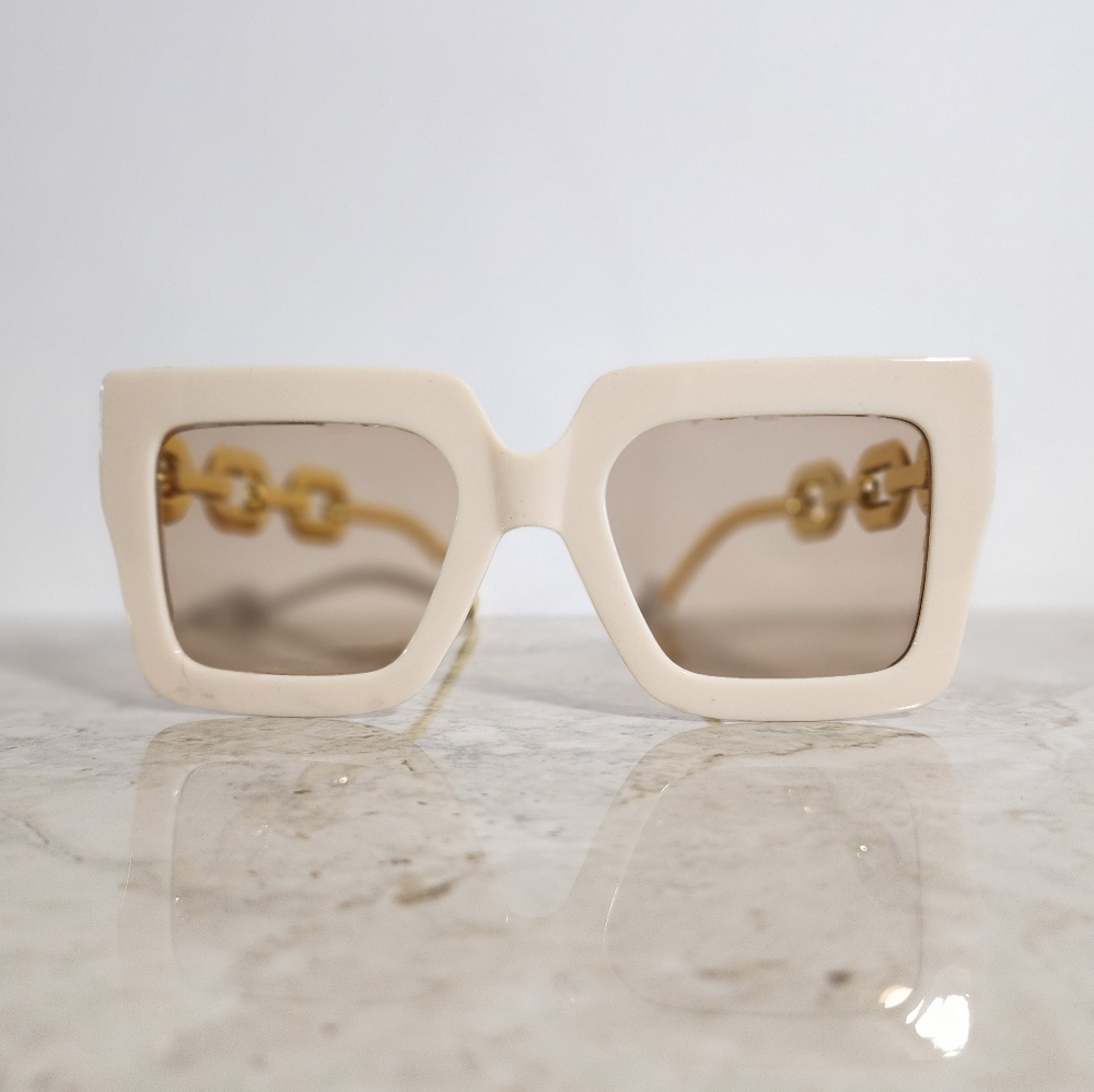 🆕️Gold and Cream Oversized Retro Sunglasses